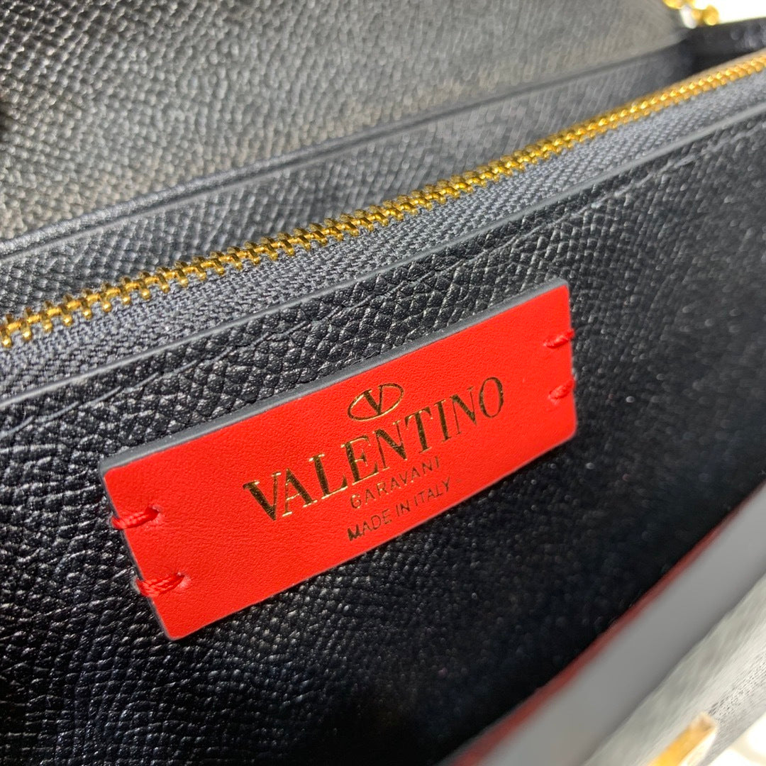 Vale Signature Grainy Calfskin Bag