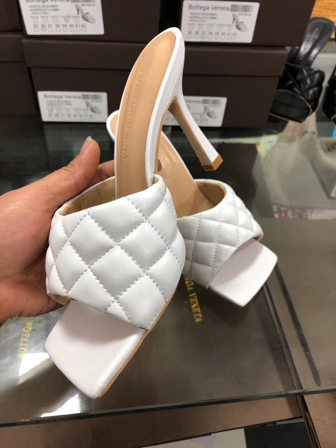 BV Women’s 2020 Spring Embroidered Sheepskin High-Heeled Slippers