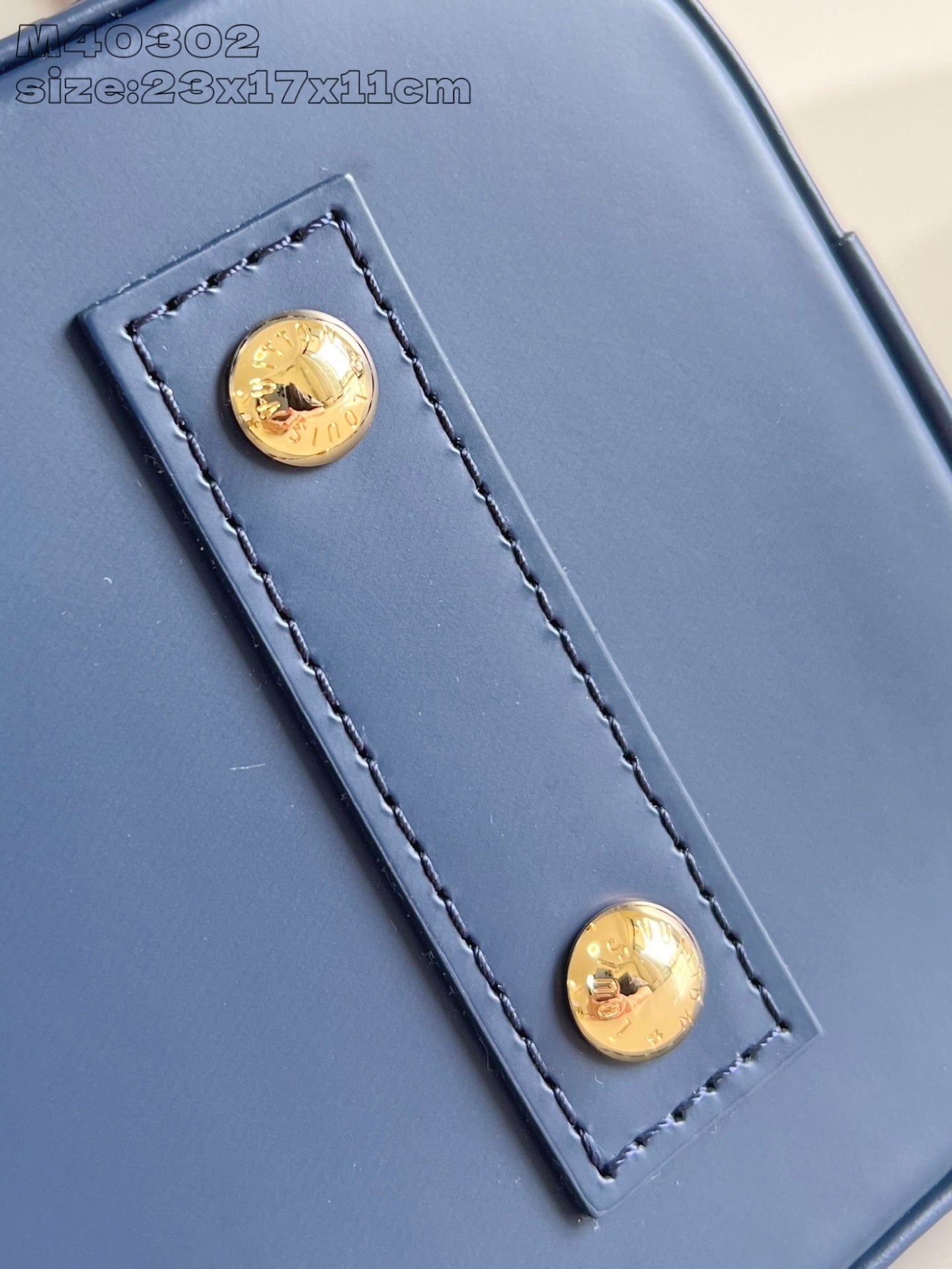 lvn Alma BB Epi Leather Bag