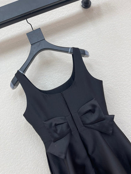 D Hepburn-Style Bow-Back Sleeveless Mini Dress