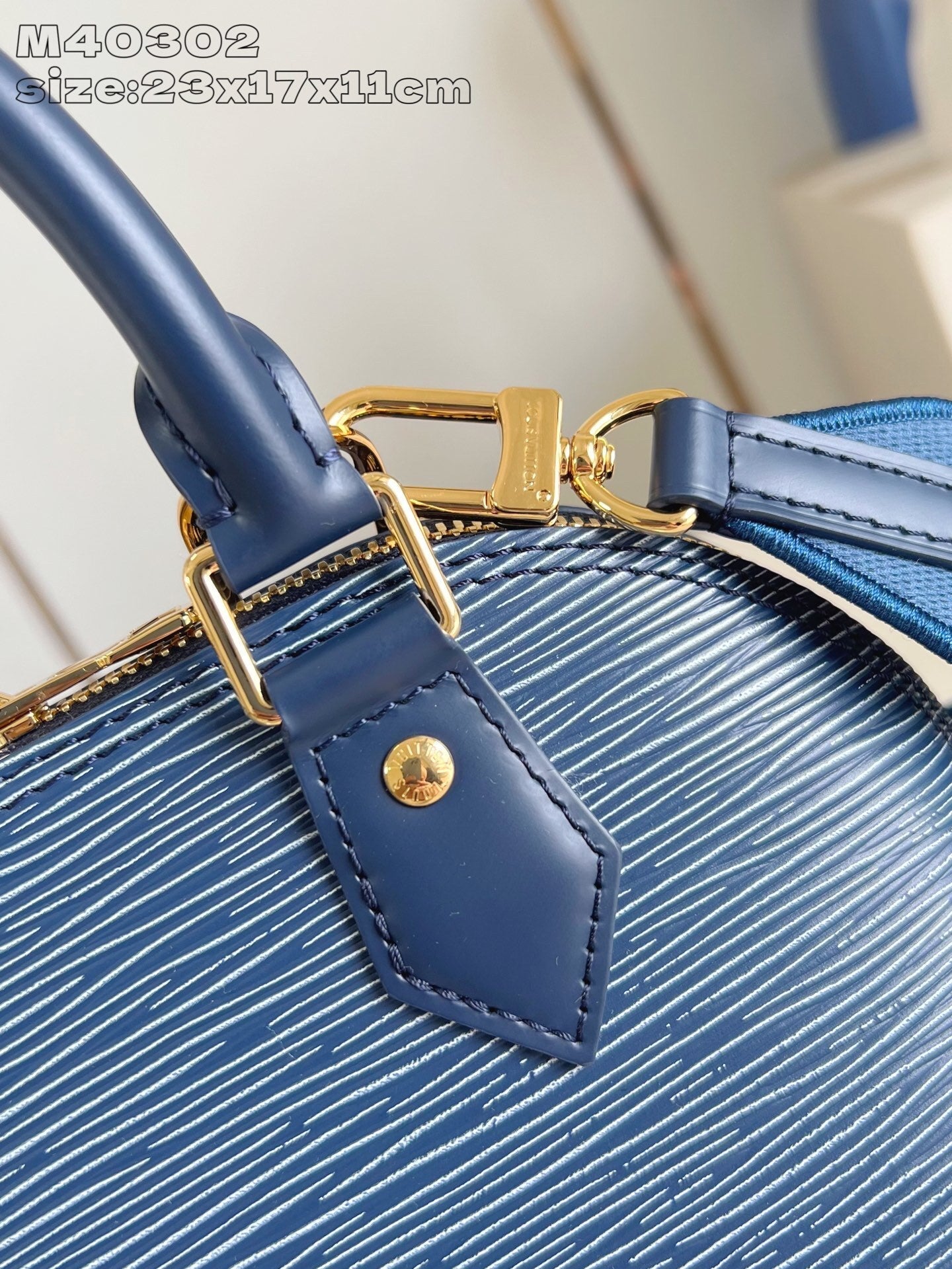 lvn Alma BB Epi Leather Bag