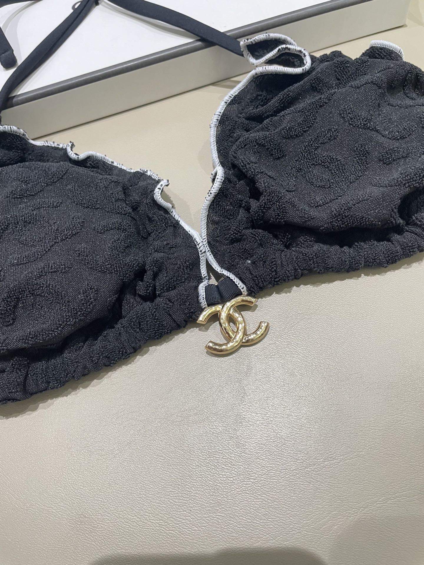 Flattering One-Piece Bikini Subtle Pattern Slimming