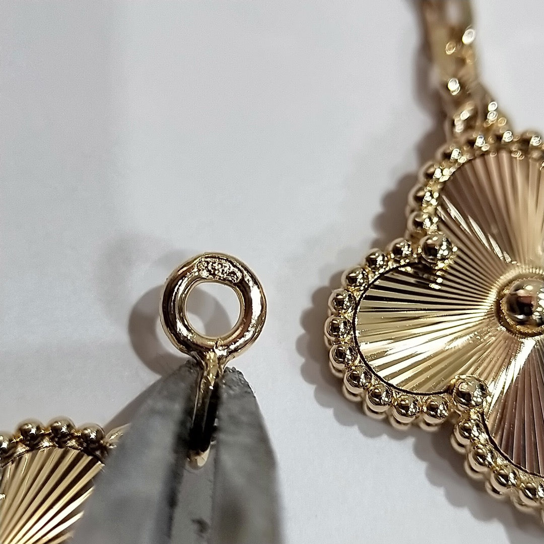 Clover 5 Motif Gold Bracelet