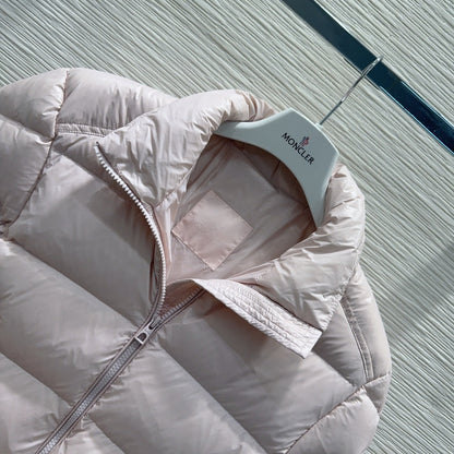 New Down Jacket Casual & Stylish with Classic Logo