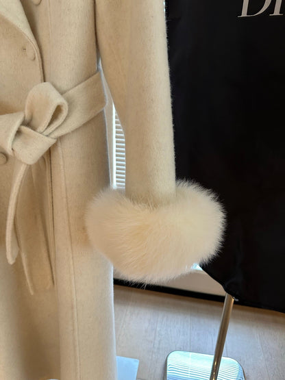 DIO Elegant Cashmere Wool Coat with Fox Fur Trim