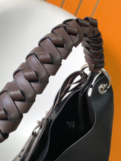 Carmel Hobo 40 Black Mahina