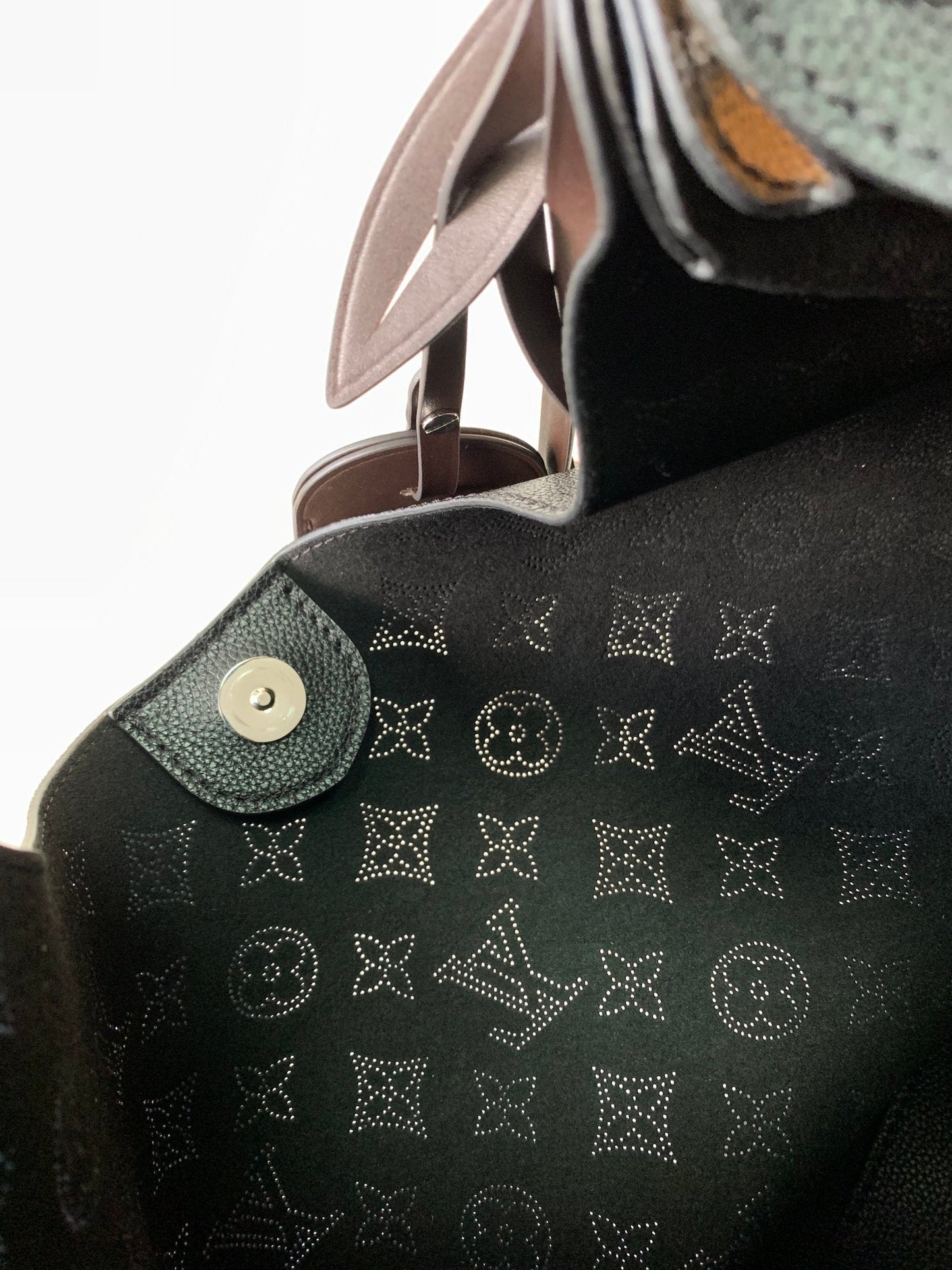 Carmel Hobo 40 Black Mahina