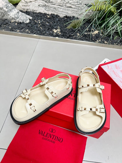V ino Classic Leather Design Sandals