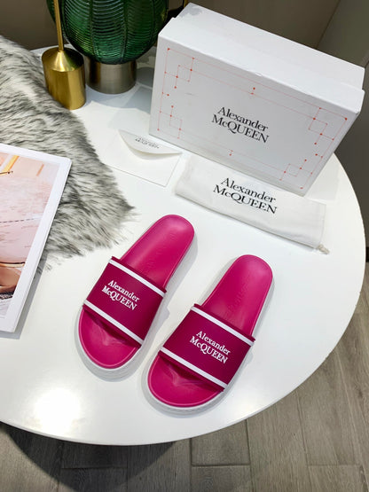 Mc Qu en Classic Pattern Flat Slippers