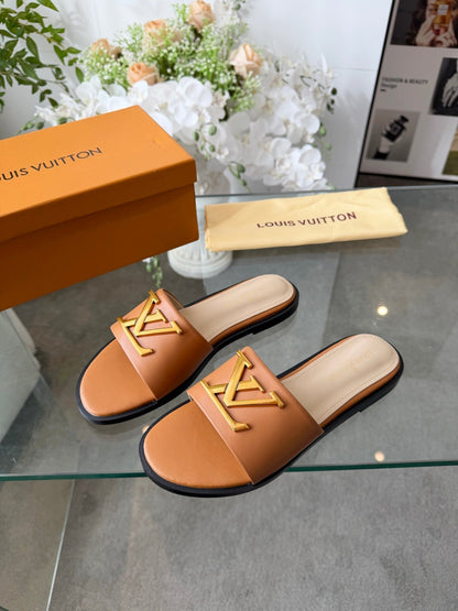 LV G82 Slippers