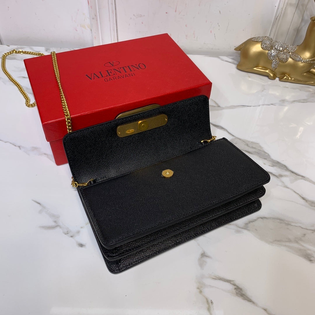 Vale Signature Grainy Calfskin Bag