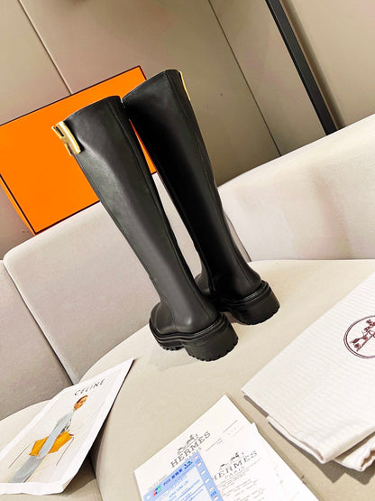 hm Ke lly Buckle First Boots