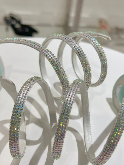 W204 Supreme Edition Rᴇɴᴇ Cᴀᴏᴠɪʟʟᴀ Rhinestone Women’s Stiletto Sandals