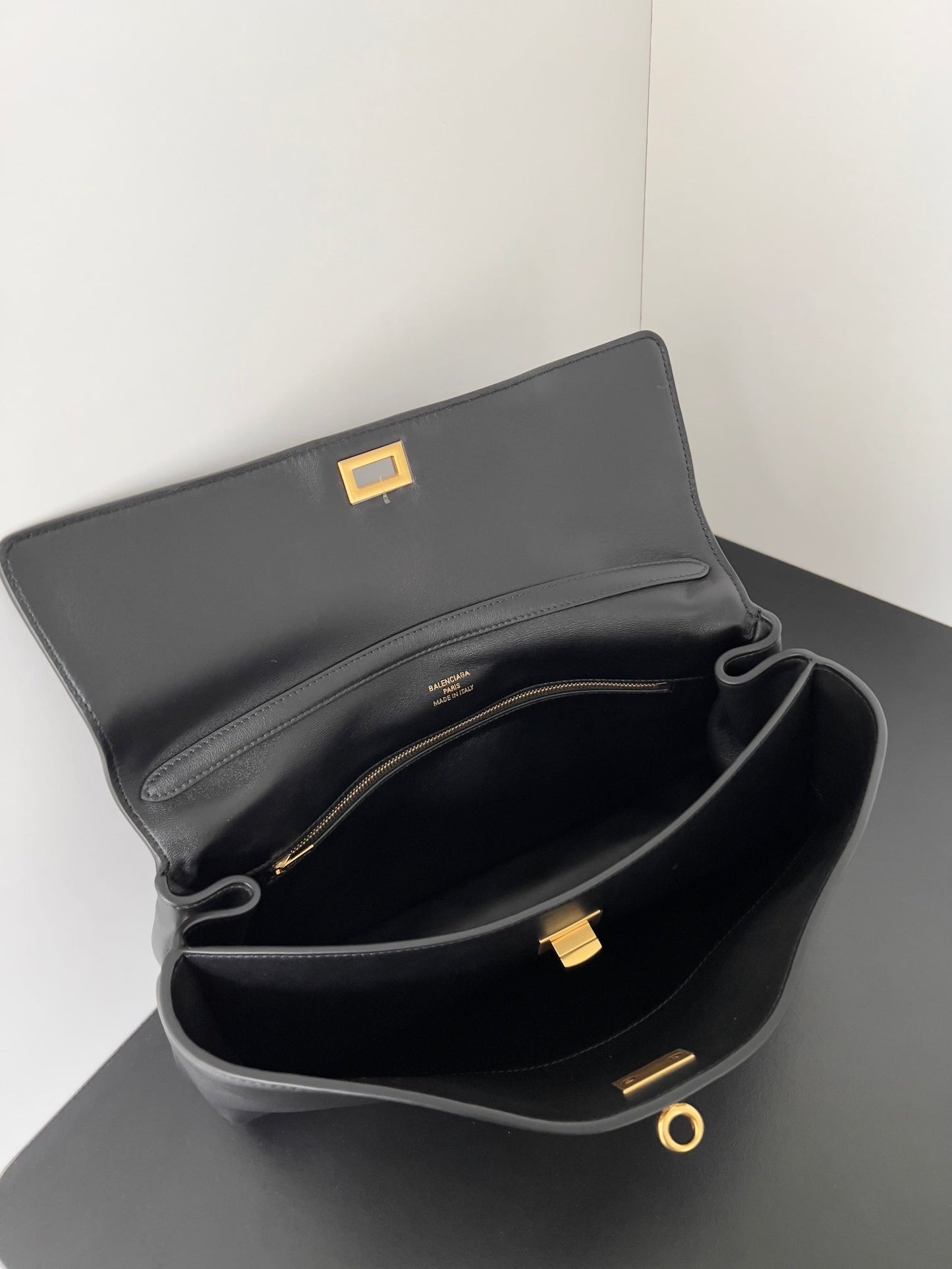 Rodeo Medium Black Leather Handbag for Women