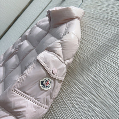 New Down Jacket Casual & Stylish with Classic Logo