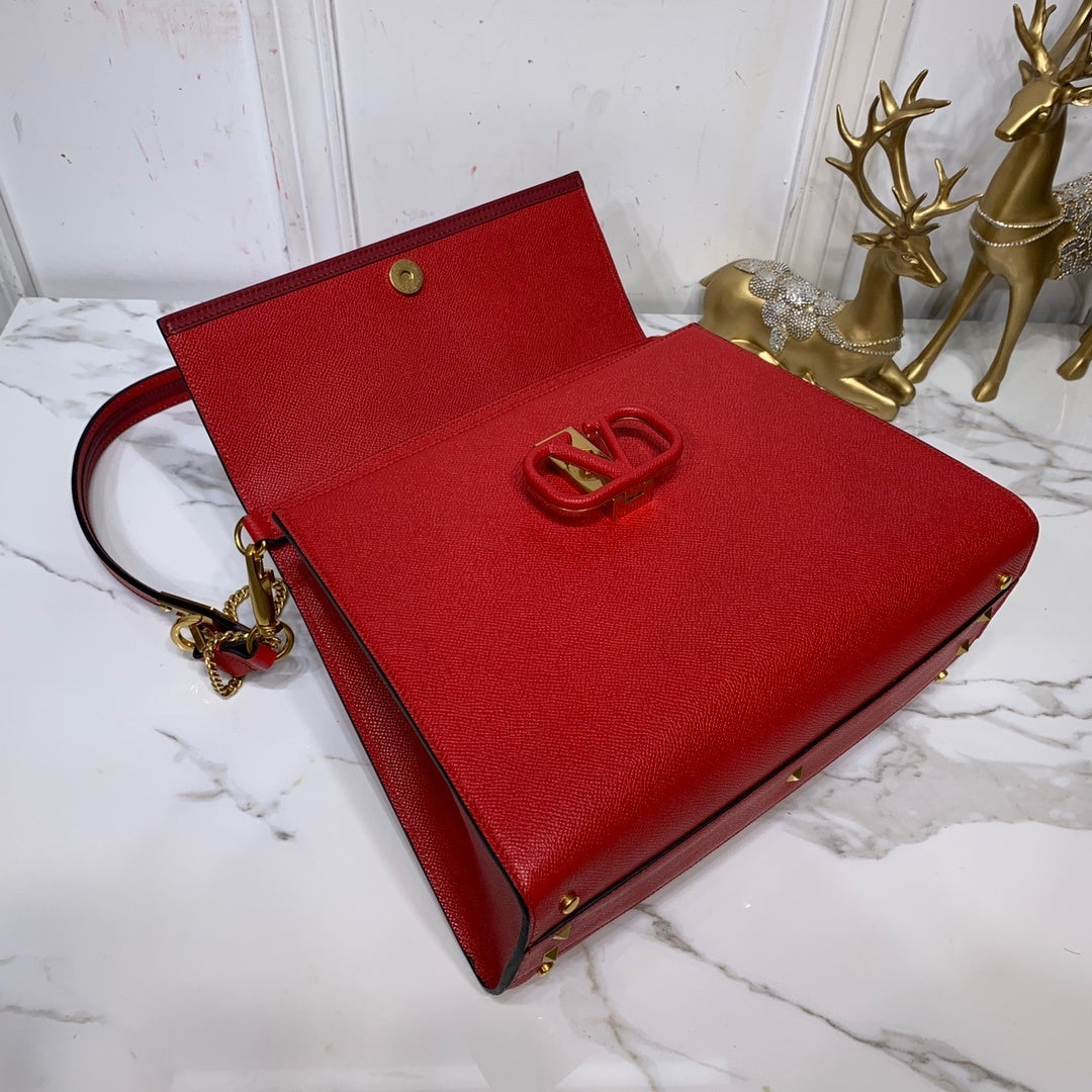 Val Small VSLING Grainy Calfskin Handbag