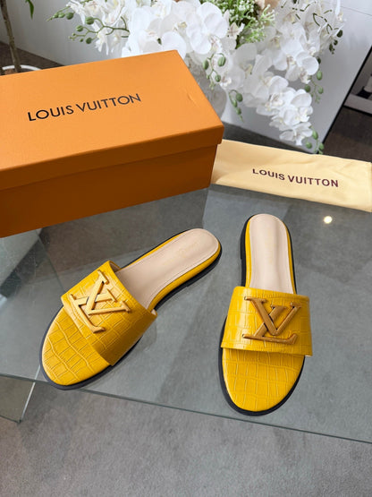 LV G82 Slippers