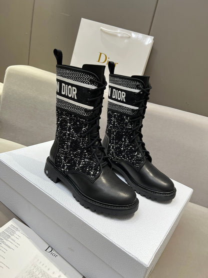 W139 D23 Embroidered High Boots
