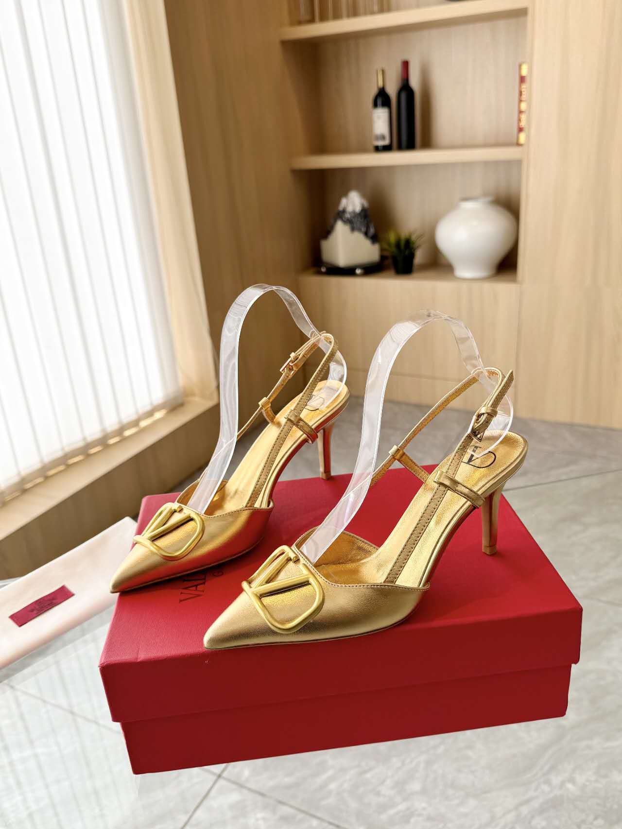 VAL Women’s Sandals