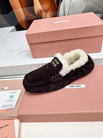 MiuMi Autumn/Winter New Slip-on Loafers