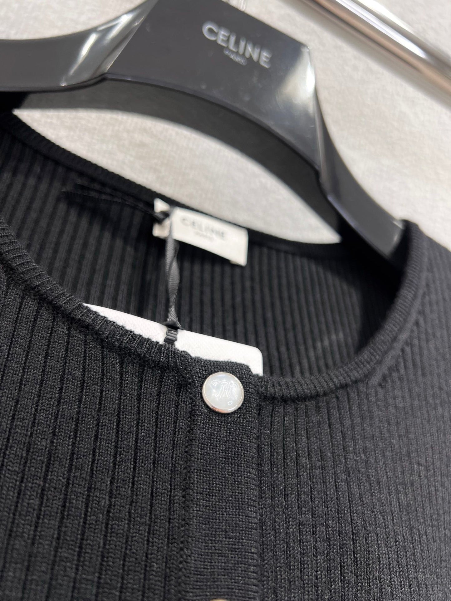 Slim Fit Wool Knit Cardigan Black Crew Neck Cropped