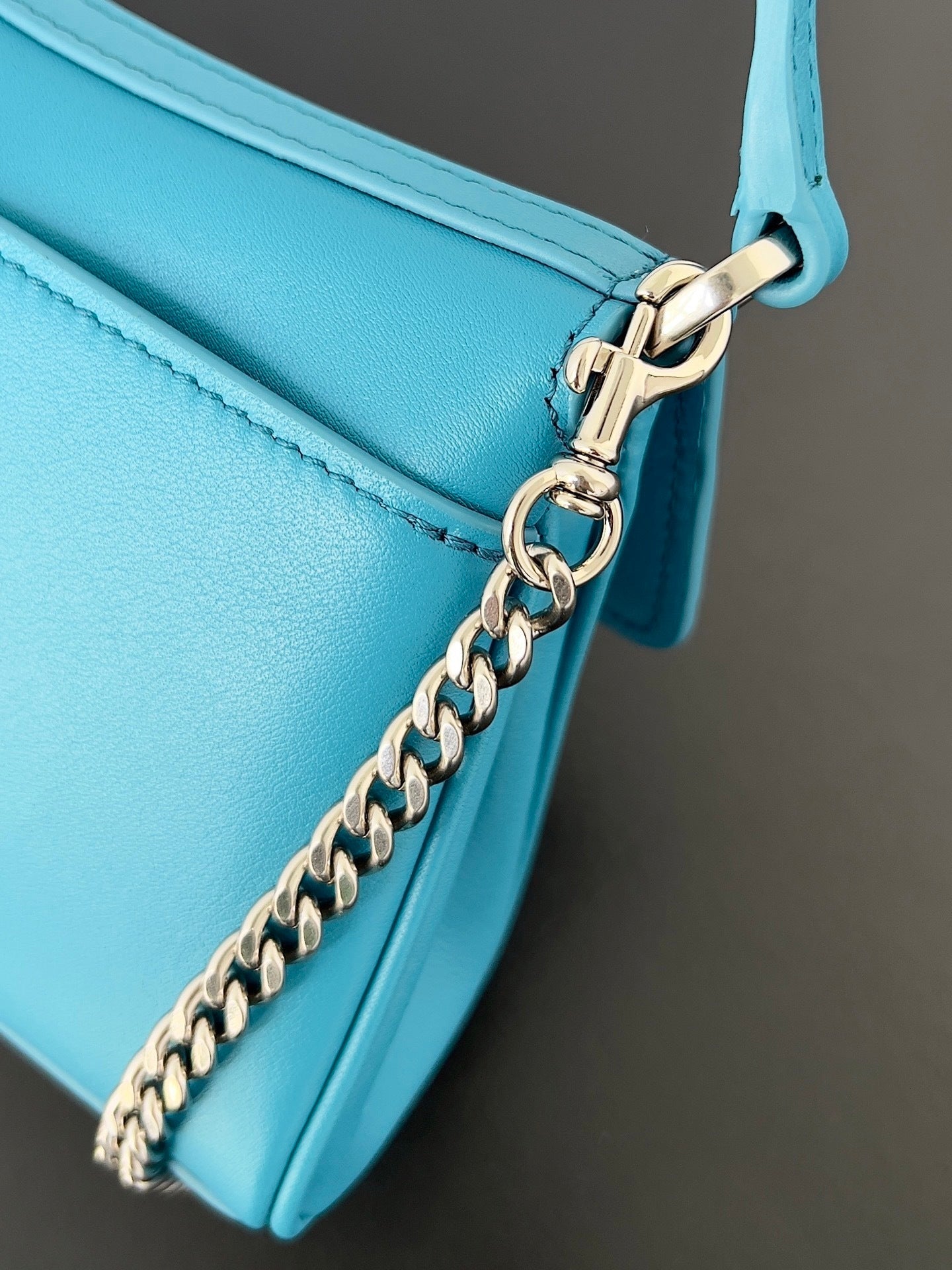 Women’s Unique Design Chain Armpit Shoulder Bag