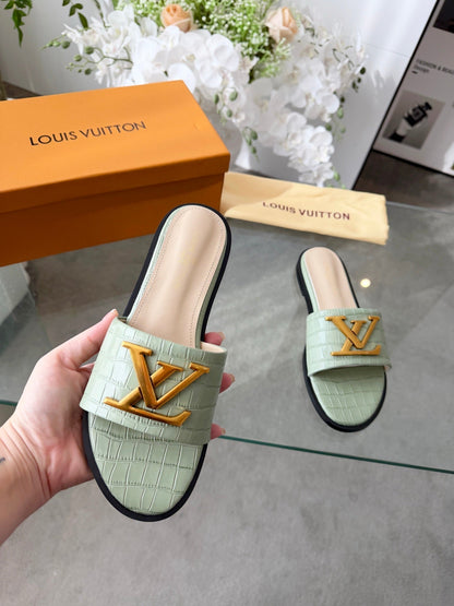 LV G82 Slippers