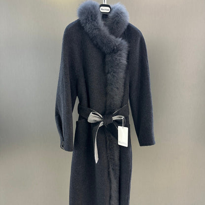 Elegant Wool Coat with Oversized Fox Fur Collar