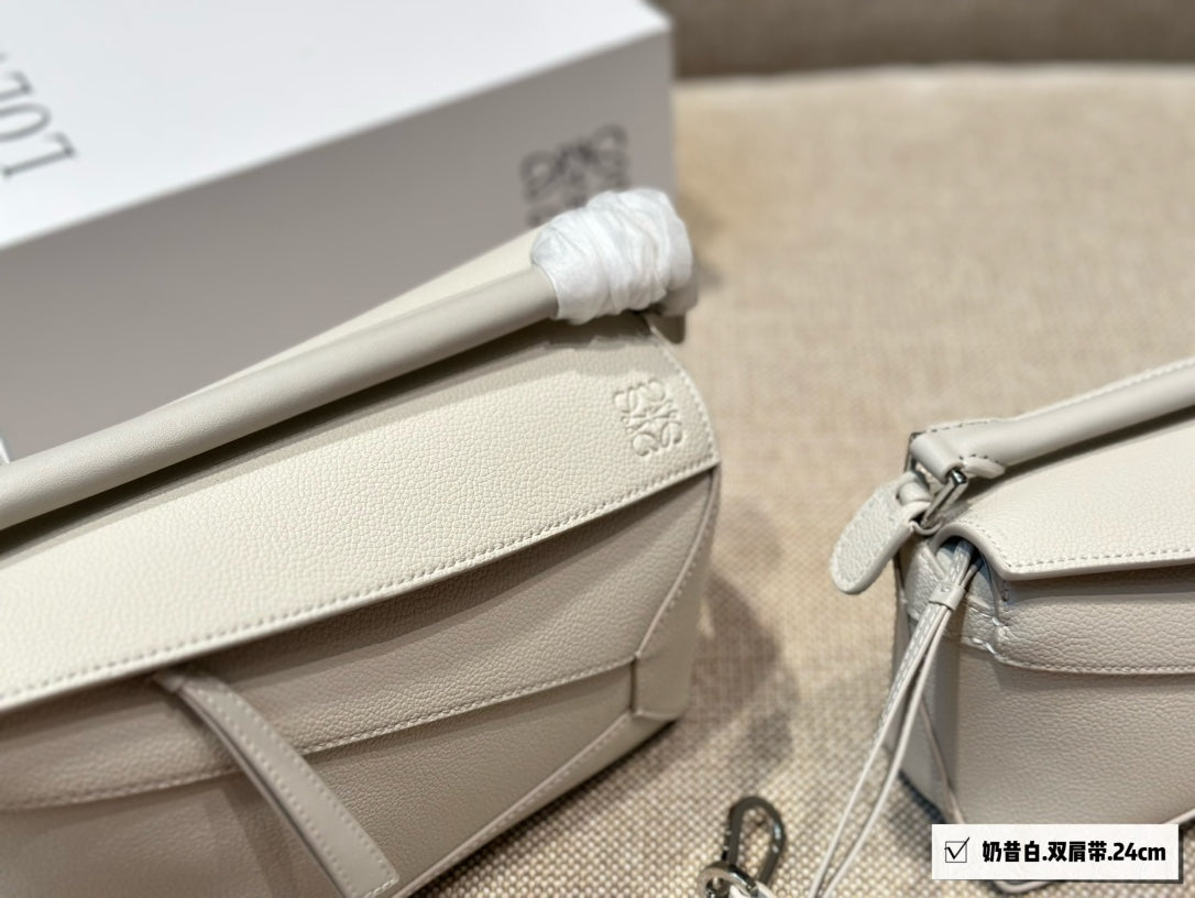 Loe Medium 24 Puzzle Bag In White Grained Calfskin