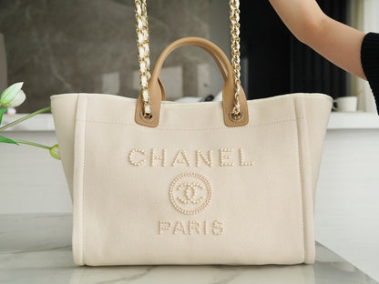 CC Large Tote 39 Light Beige Canvas Pearl Logo