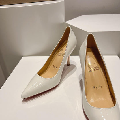 Medium Classic Flap Bag 23cm Black Caviar Gold Hardware