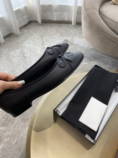 Ballet Flats Black Grained Calfskin