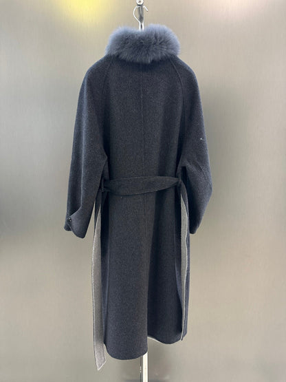 Elegant Wool Coat with Oversized Fox Fur Collar