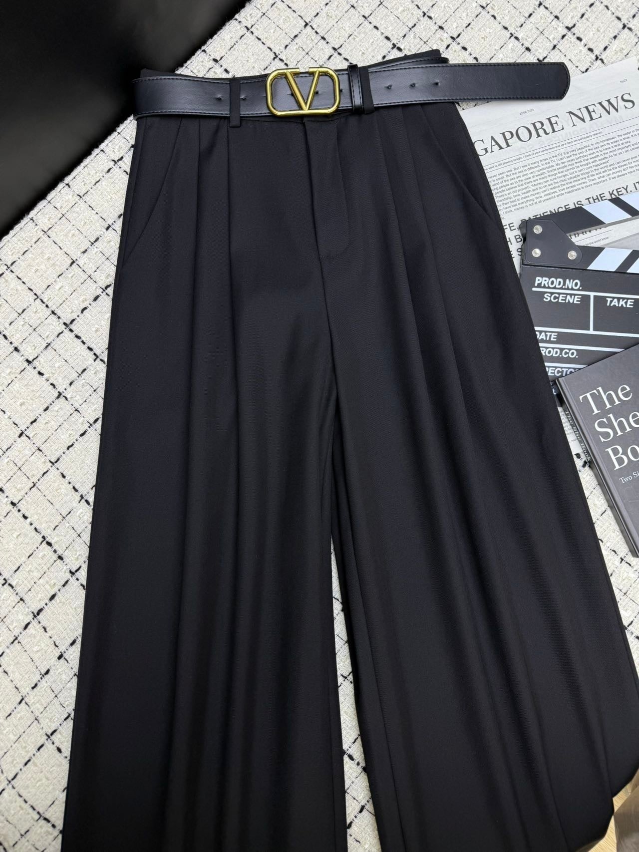 Classic Pleated Wool-Blend Casual Trousers