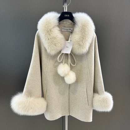 Elegant Wool Coat with Detachable Fox Fur Collar