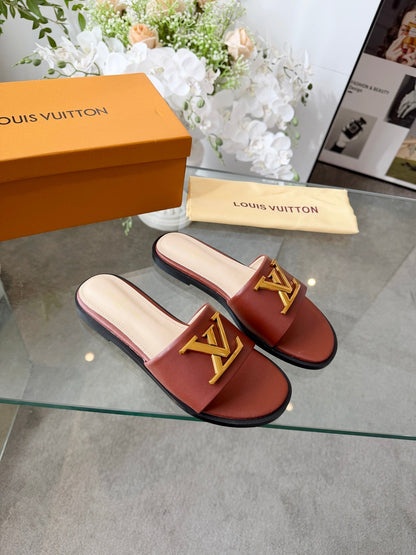 LV G82 Slippers