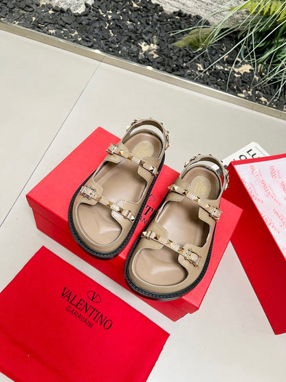 V ino Classic Leather Design Sandals