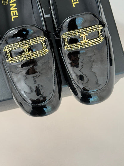 CH 25C Double C Chain Buckle Chunky Heel Loafers