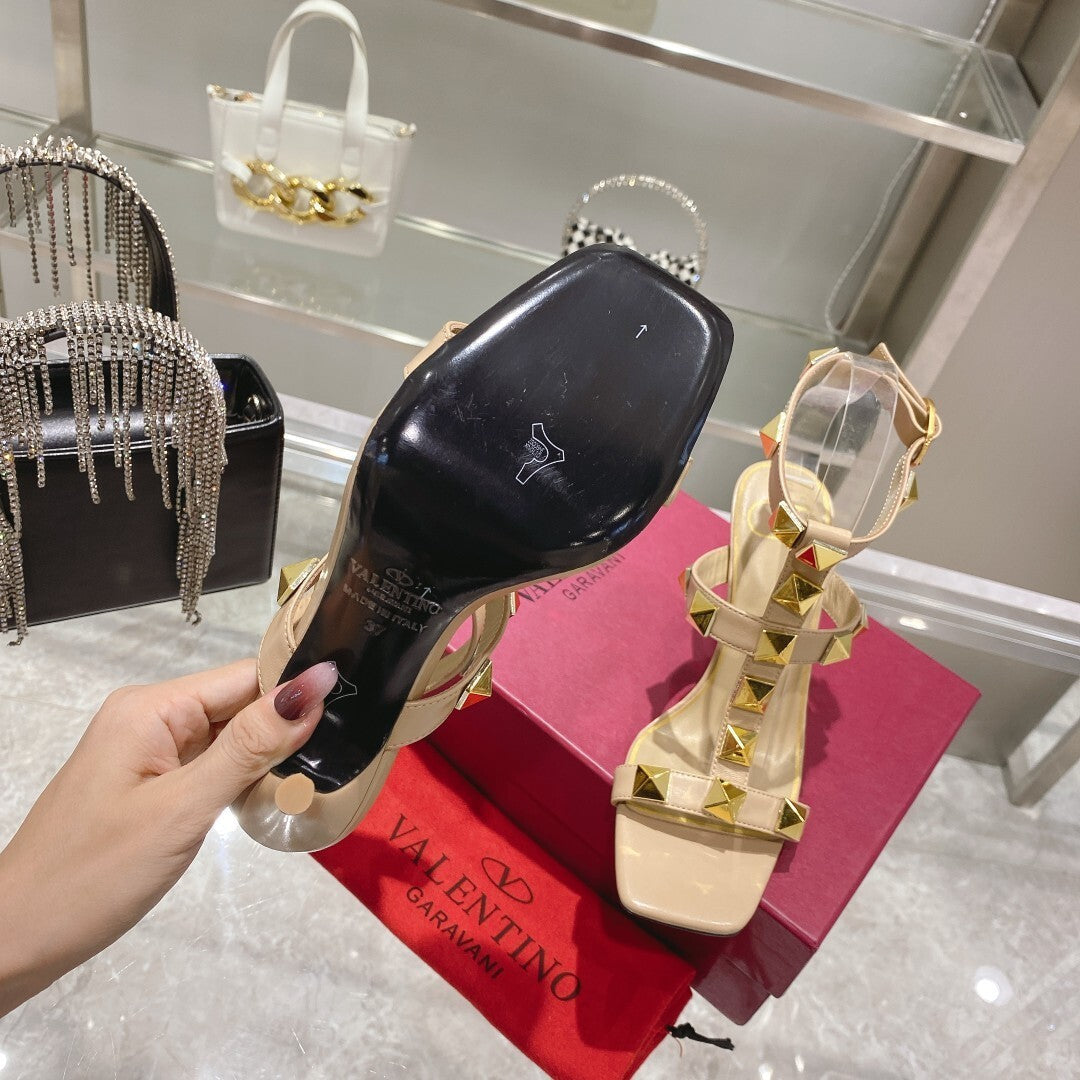 Val studded sandals