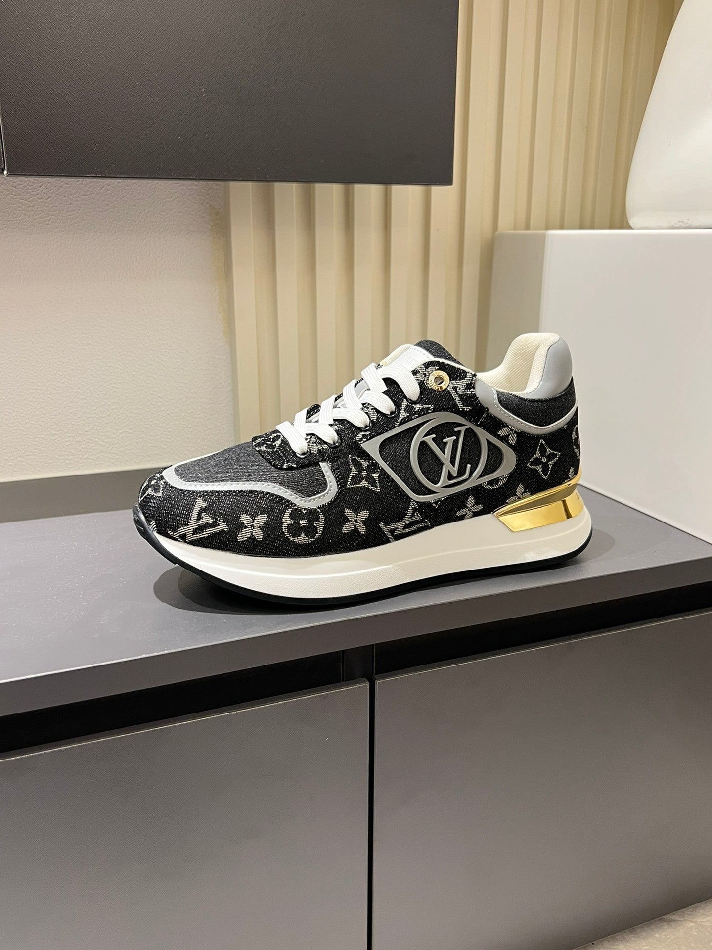 Luxury Men's Low-Top Sneakers