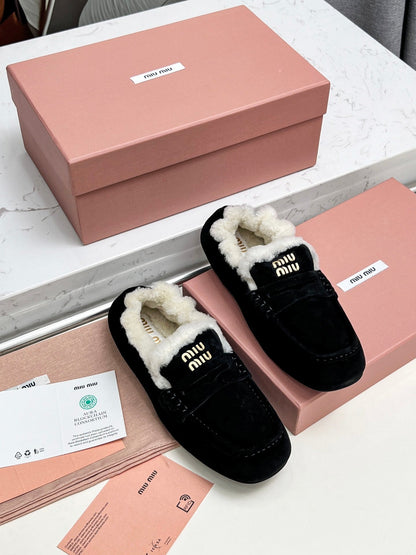 MiuMi Autumn/Winter New Slip-on Loafers
