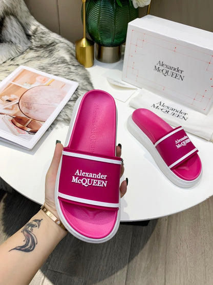 Mc Qu en Classic Pattern Flat Slippers