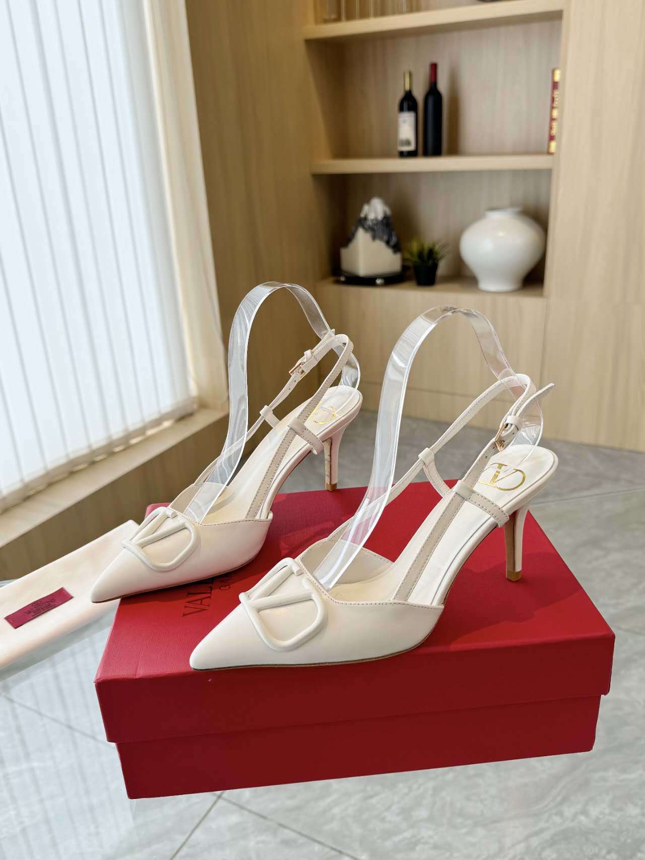 VAL Women’s Sandals