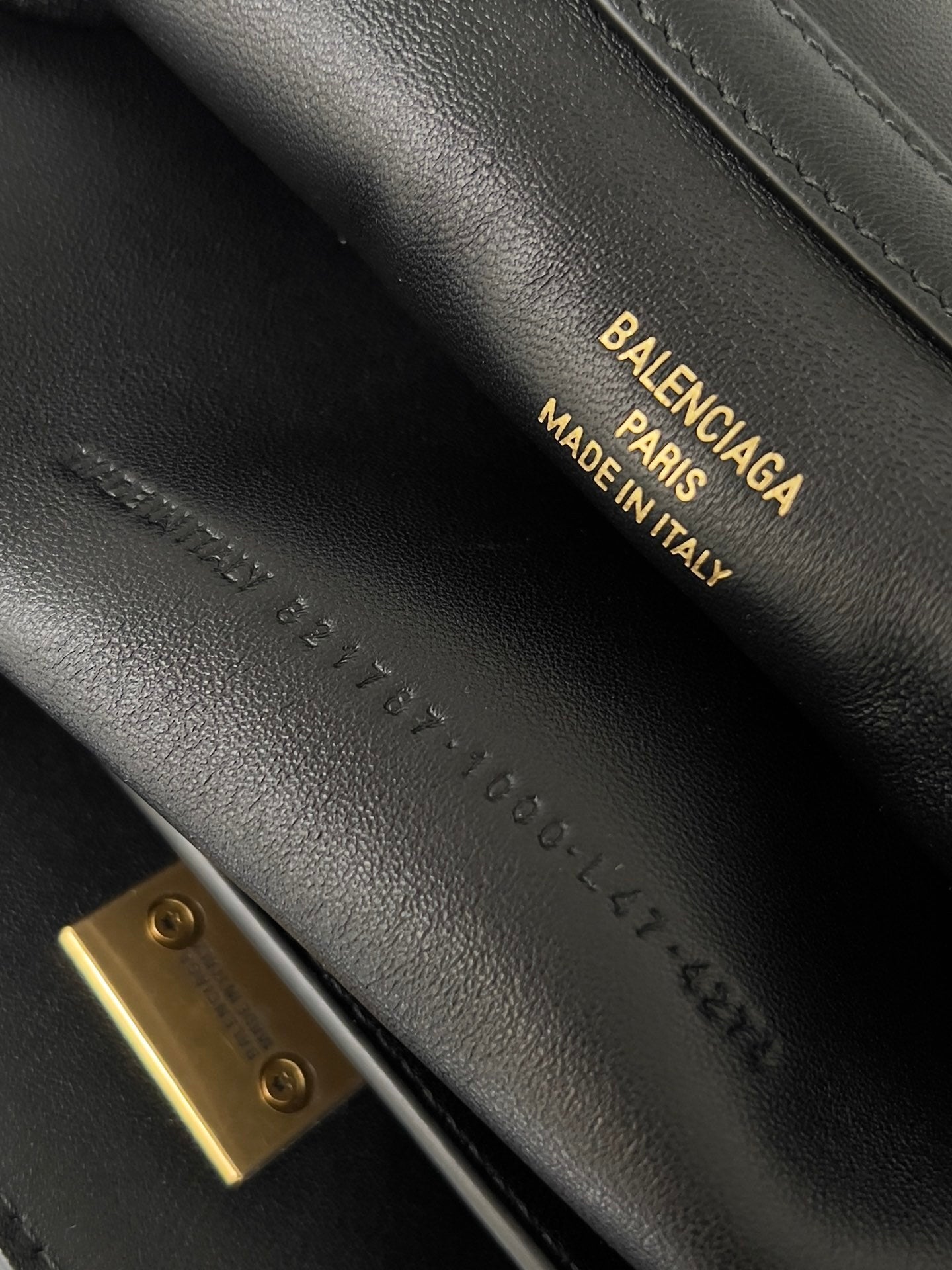 Rodeo Medium Black Leather Handbag for Women