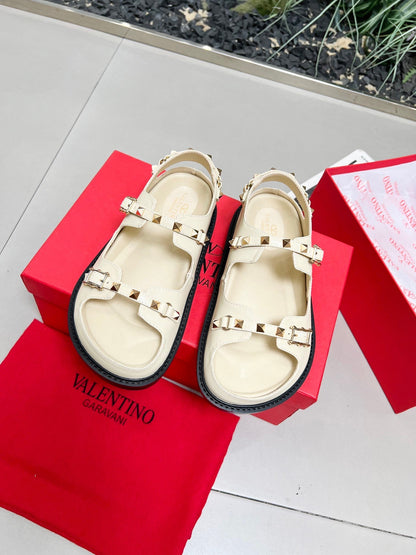 V ino Classic Leather Design Sandals