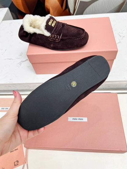 MiuMi Autumn/Winter New Slip-on Loafers
