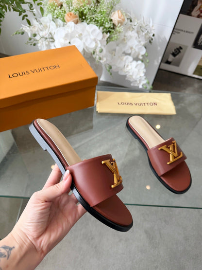 LV G82 Slippers