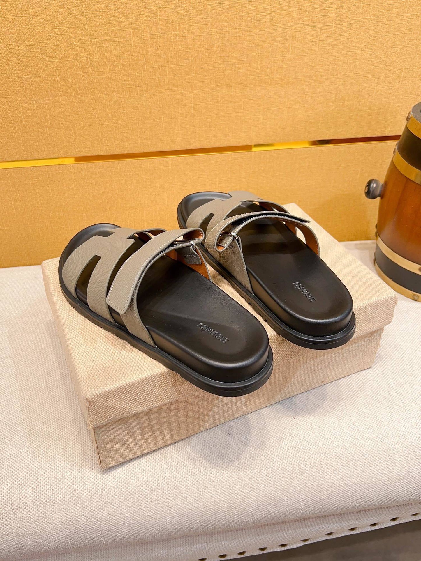 hm Oran Calfskin H-Style Mules