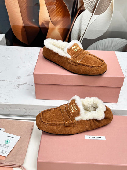 MiuMi Autumn/Winter New Slip-on Loafers