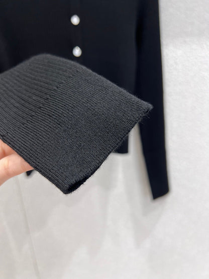 Slim Fit Wool Knit Cardigan Black Crew Neck Cropped